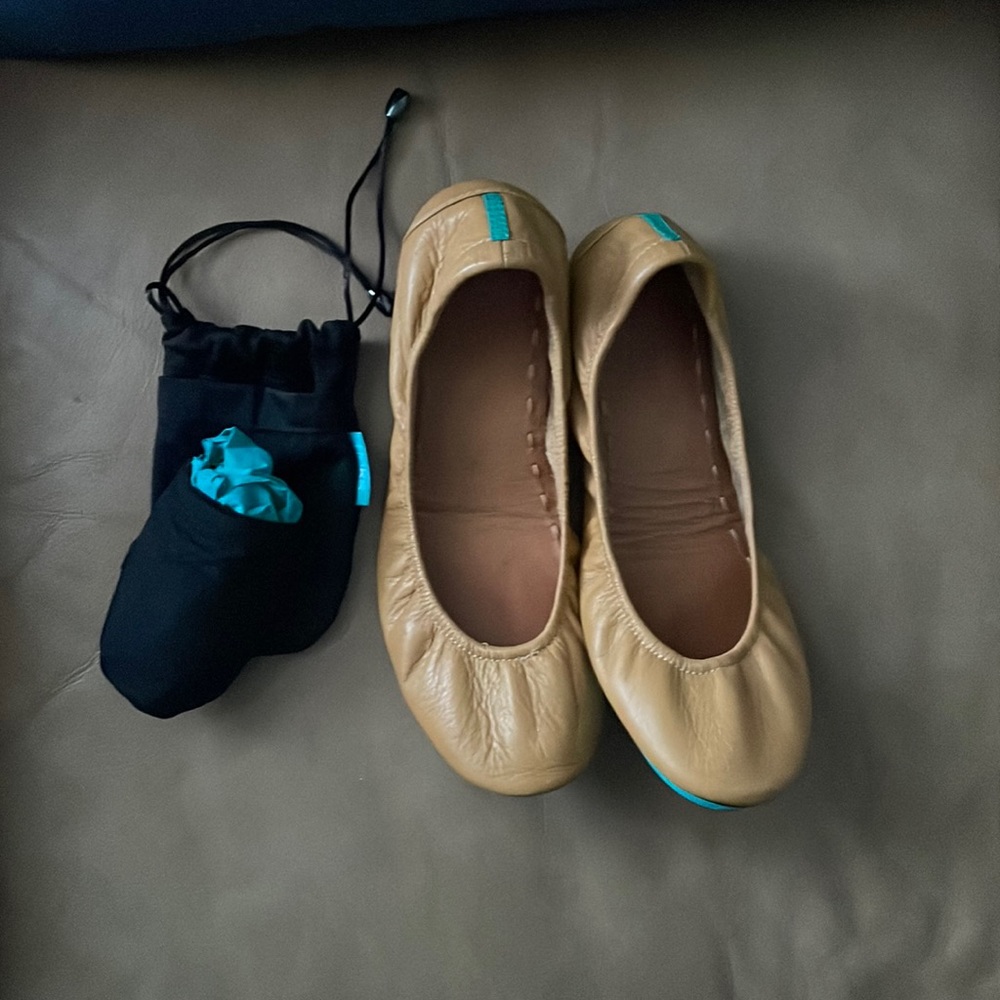 ✨ PRICE REDUCED! Tieks Camel Flats ✨